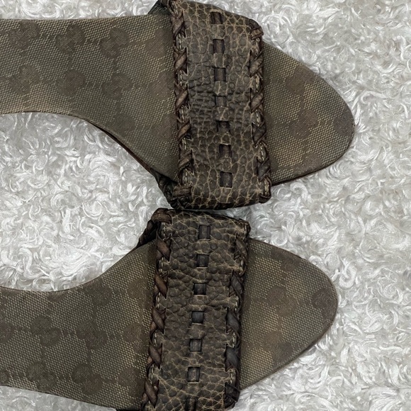 Gucci Leather and GG Canvas Slide Sandals Heels - Picture 3 of 10